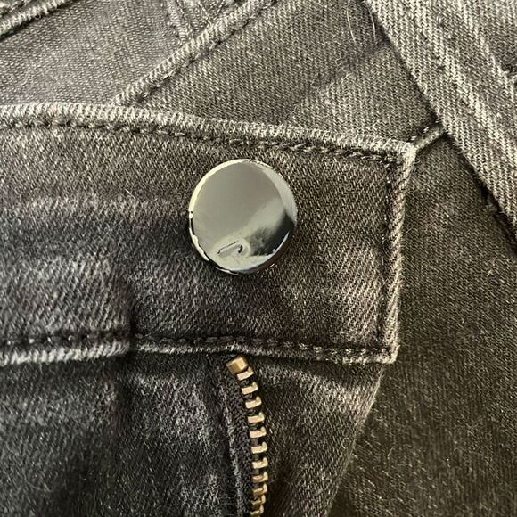 J Brand Vanity Skinny Black Jeans, Size 28 - Picture 9 of 11